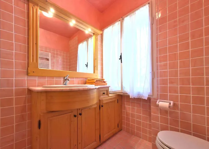 Homeby, Dimora Sopiazes *